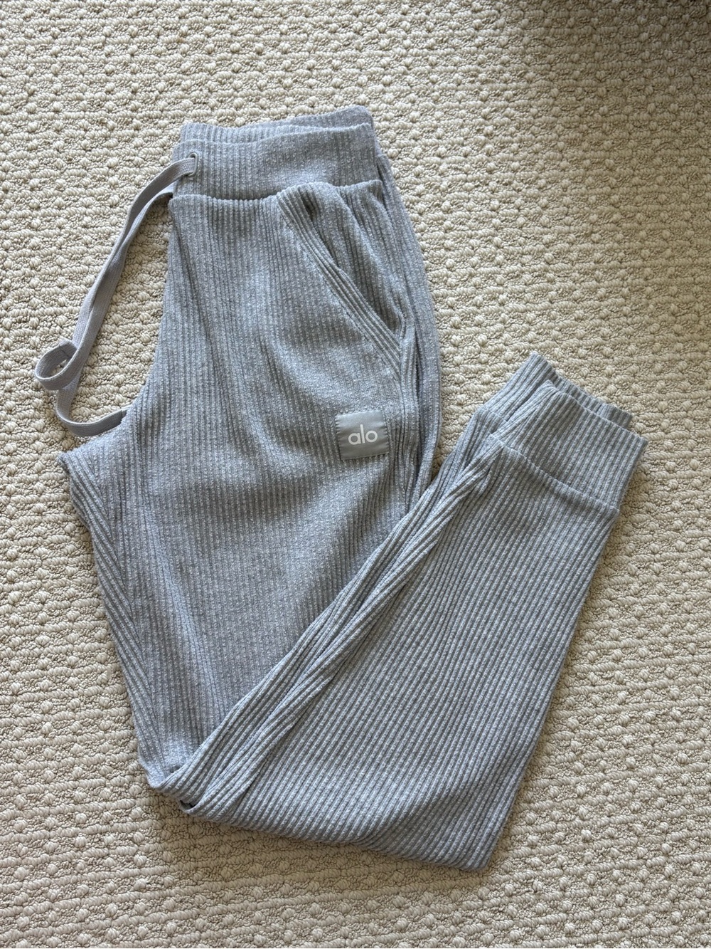 ALO Yoga Ribbed Light Gray Joggers with Drawstring
